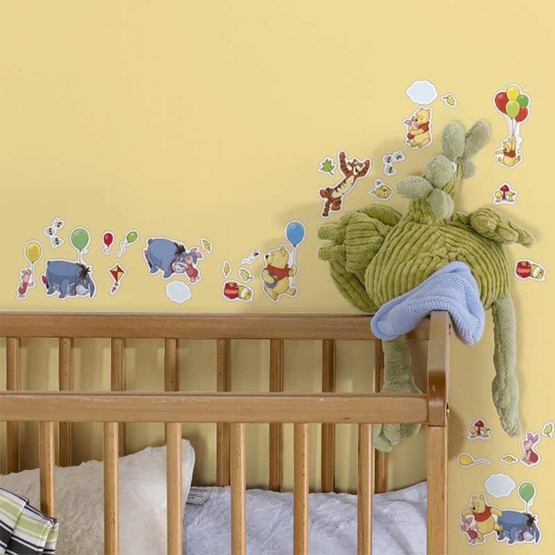 Sticker WINNIE THE POOH coloris jaune tendre