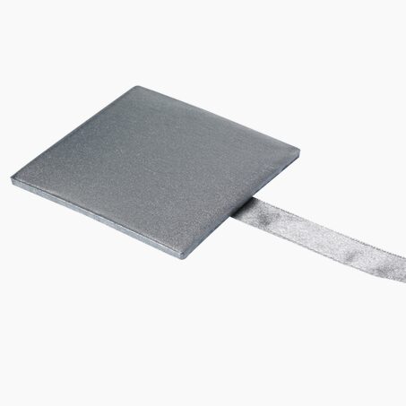 Embrasse aimantée NACRE CARRÉE coloris gris