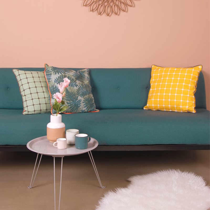 Coussin TILES coloris jaune 45 x 45 cm