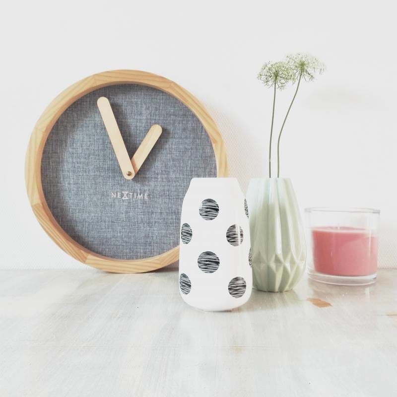 Horloge CALM coloris gris