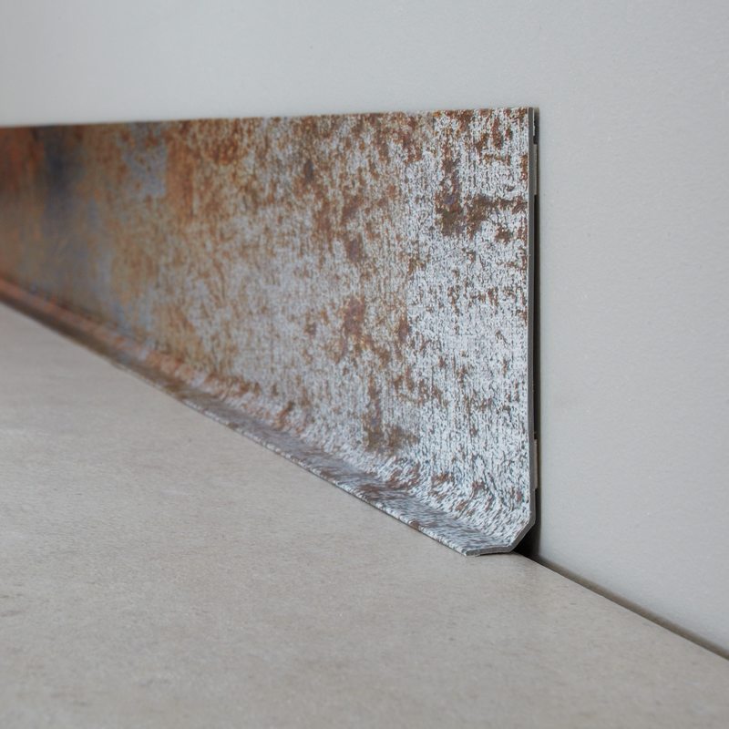Plinthe déco FULL MÉTAL coloris argent