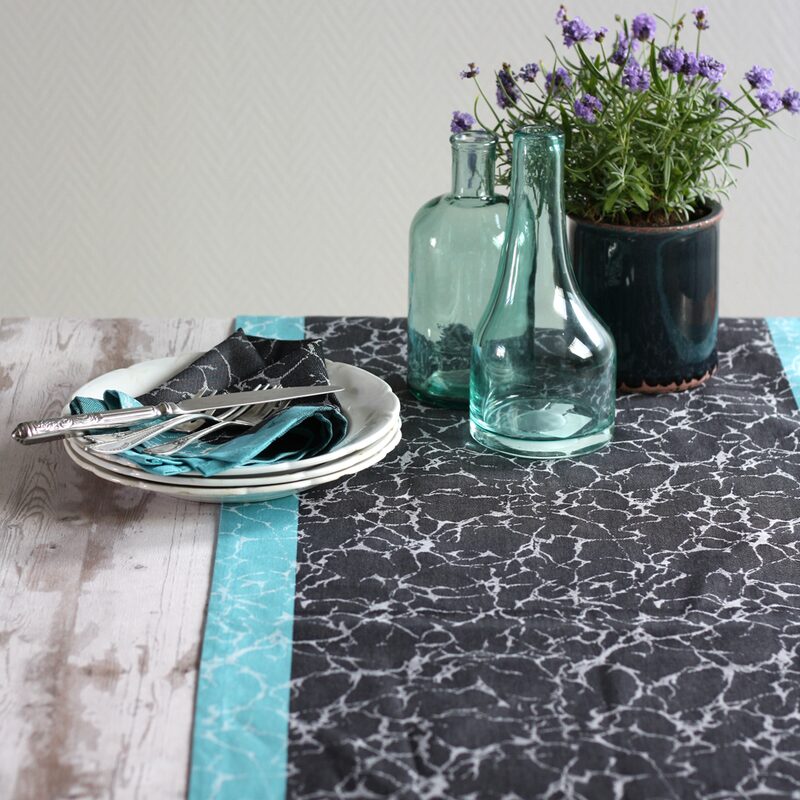 Chemin de table LAVA coloris gris 45 x 150 cm