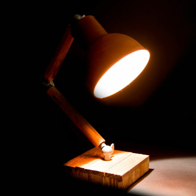 Lampe à poser CLEVELAND coloris rouille 42 x 15 cm