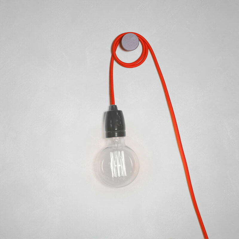 Kit suspension plafond PLUG AND SWITCH coloris rouge 1 x 1 cm