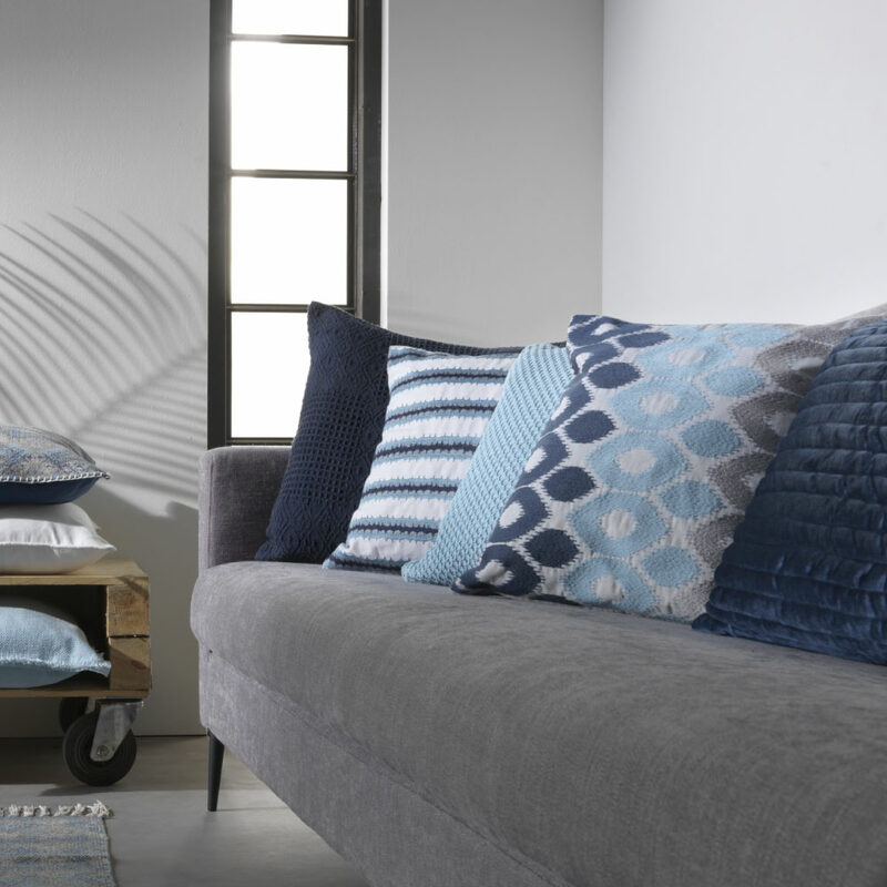 Coussin EGEO coloris gris 45 x 45 cm