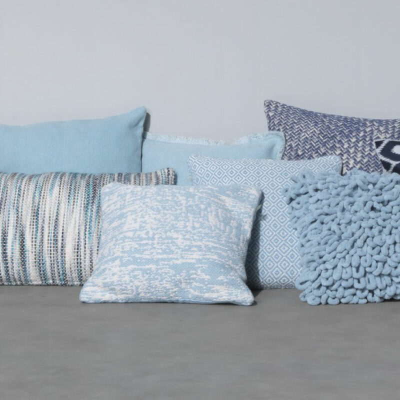 Coussin ARVRIKO coloris bleu 45 x 45 cm