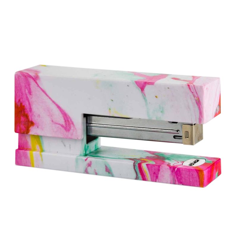 Agrafeuse PINK MARBLE coloris rose