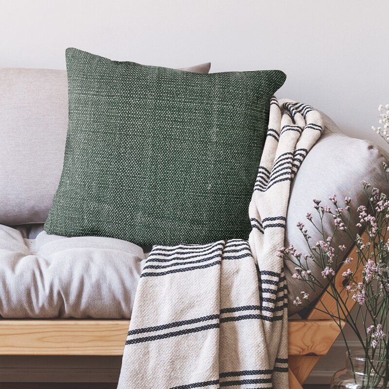 Coussin KELSO coloris vert cèdre 45 x 45 cm