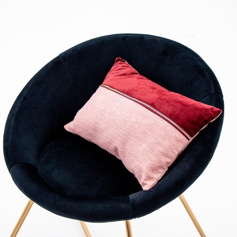 Coussin SANA coloris rouge bordeaux 30 x 45 cm