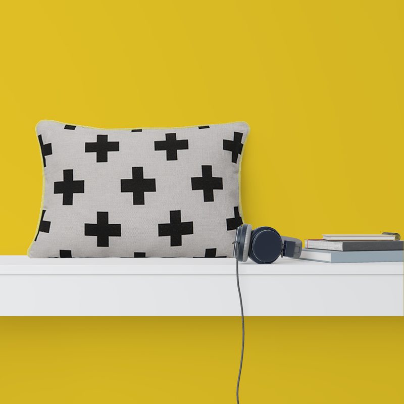 Coussin CROSS coloris noir 30 x 45 cm