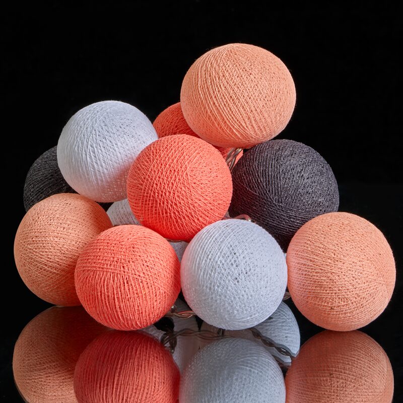 Guirlande lumineuse boule DELICATE PEACH coloris corail rose pêche blanc
