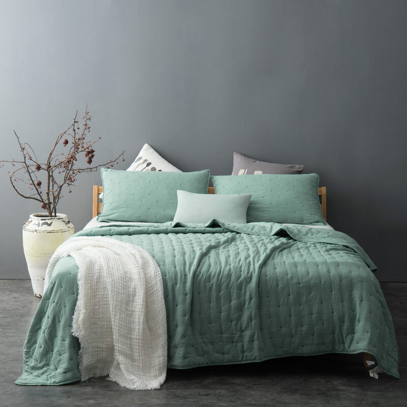 Couvre lit IROISE coloris vert doux 180 x 240 cm