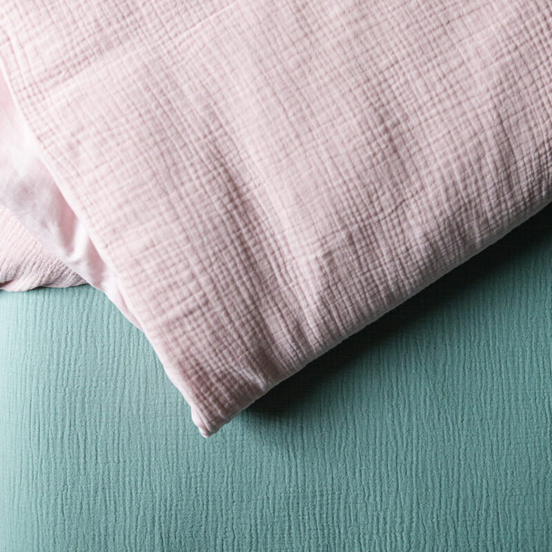 Parure de lit en gaze de coton ANOKIA coloris rose blush 260 x 240 cm
