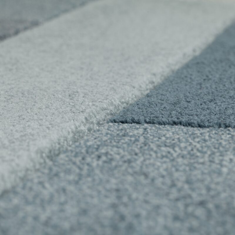 Tapis SKYLAR coloris bleu nuit 120 x 170 cm