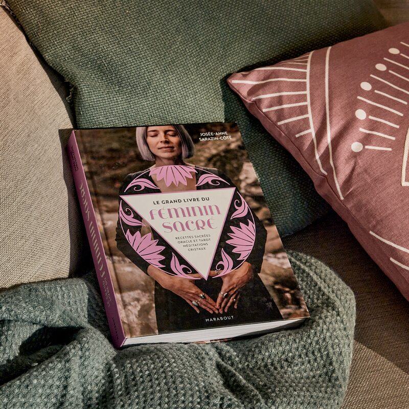 Livre bien-être LE GRAND LIVRE DU FÉMININ SACRÉ