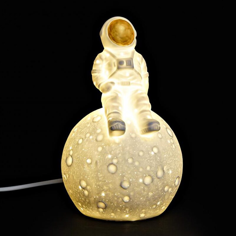Lampe à poser COSMONAUTE coloris blanc et or 47 x 31,5 cm