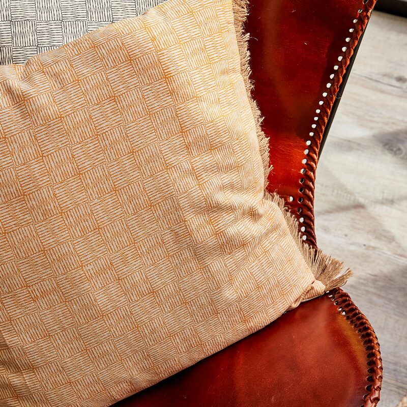 Coussin FERO coloris jaune 45 x 45 cm