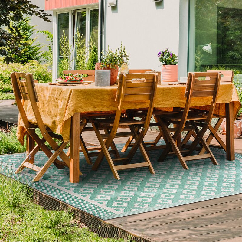 Tapis extérieur NATOU coloris vert 180 x 240 cm