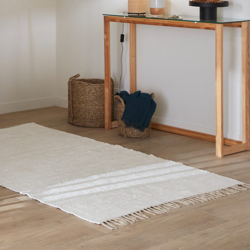 Tapis TINA coloris blanc 120 x 180 cm