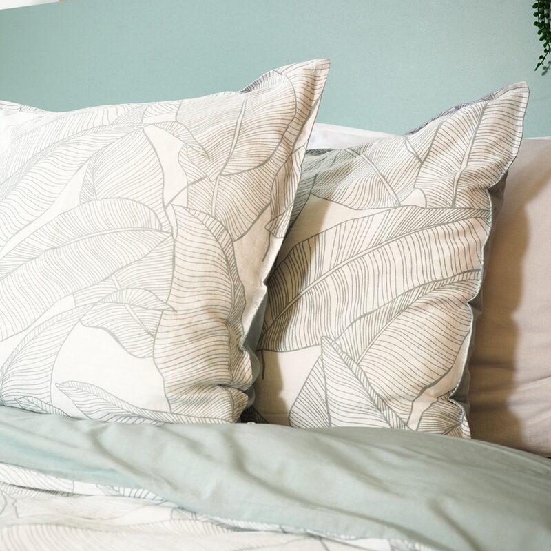 Parure de lit lin et coton lavé PAMPELUNE coloris blanc / vert 240 x 260 cm