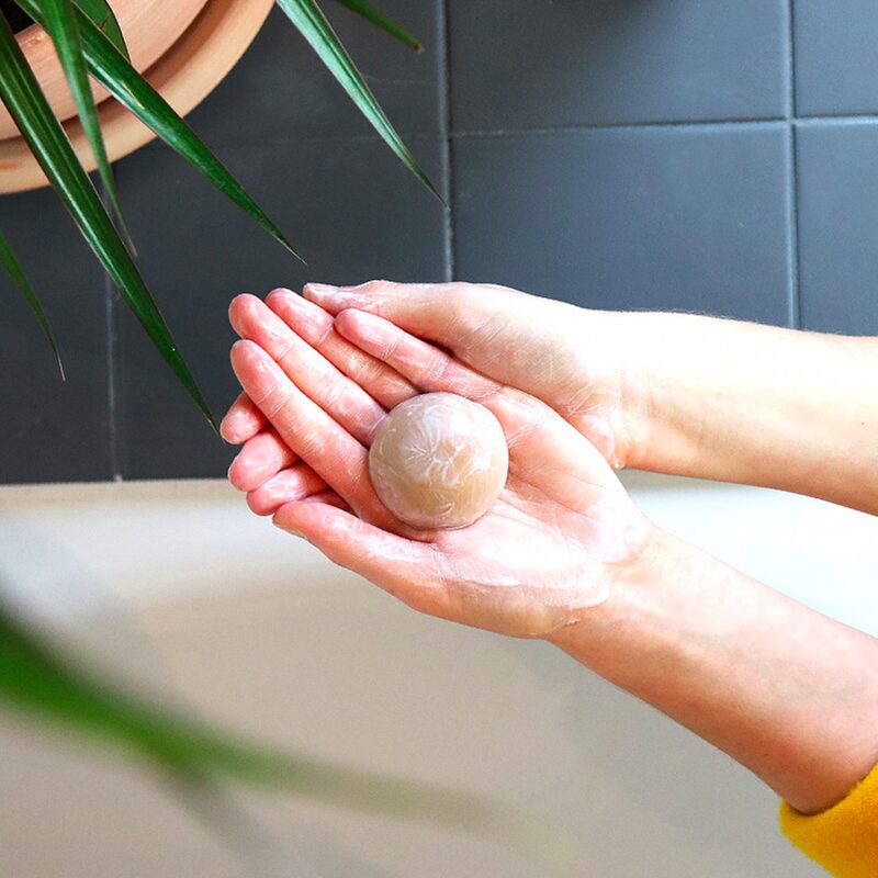 Démaquillant SOLIDE A L'HUILE JOJOBA ET DE PÉPINS DE RAISIN