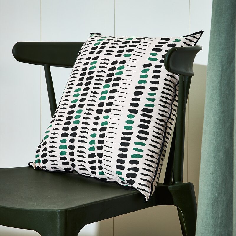 Housse de coussin ALAIA coloris noir & vert 40 x 40 cm