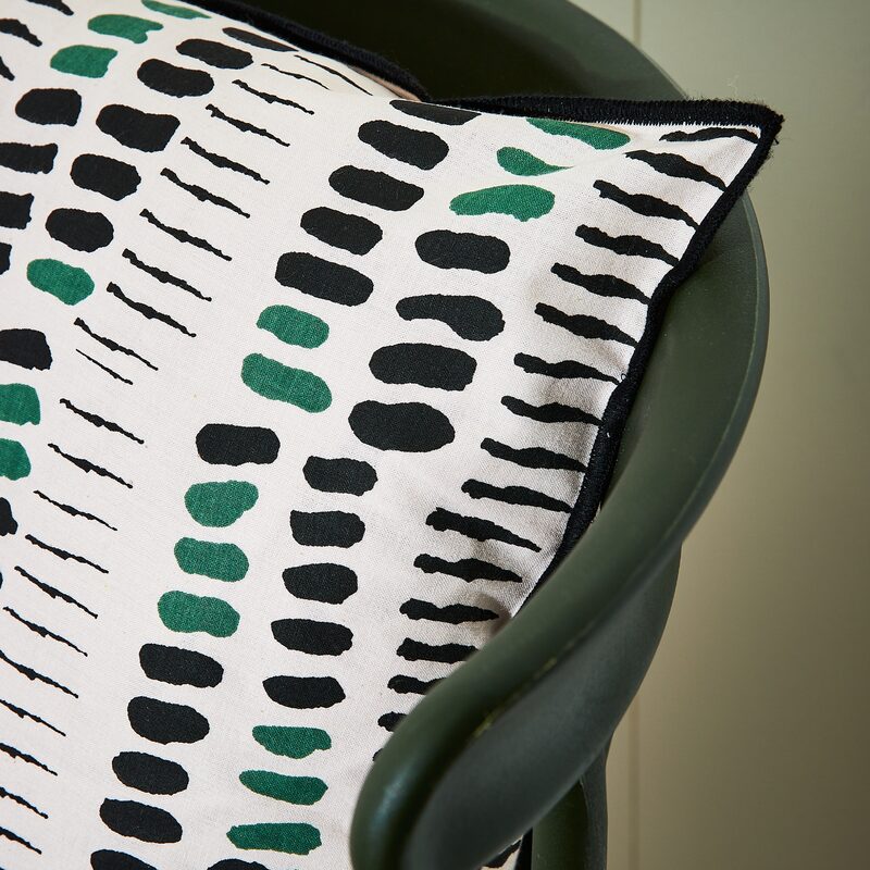 Housse de coussin ALAIA coloris noir & vert 40 x 40 cm