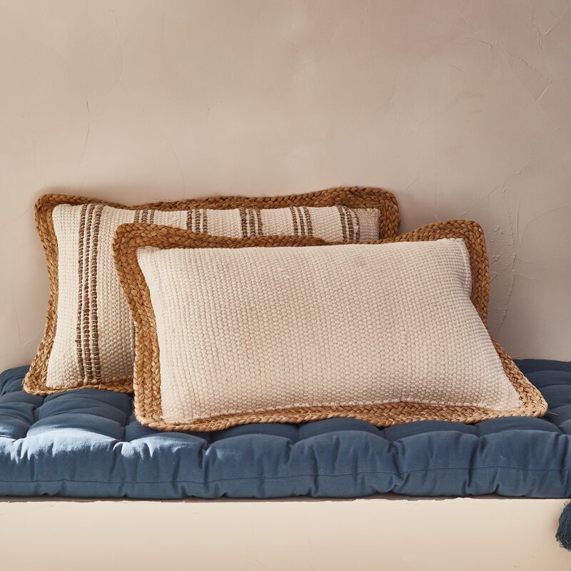 Coussin OXIA coloris blanc 40 x 60 cm