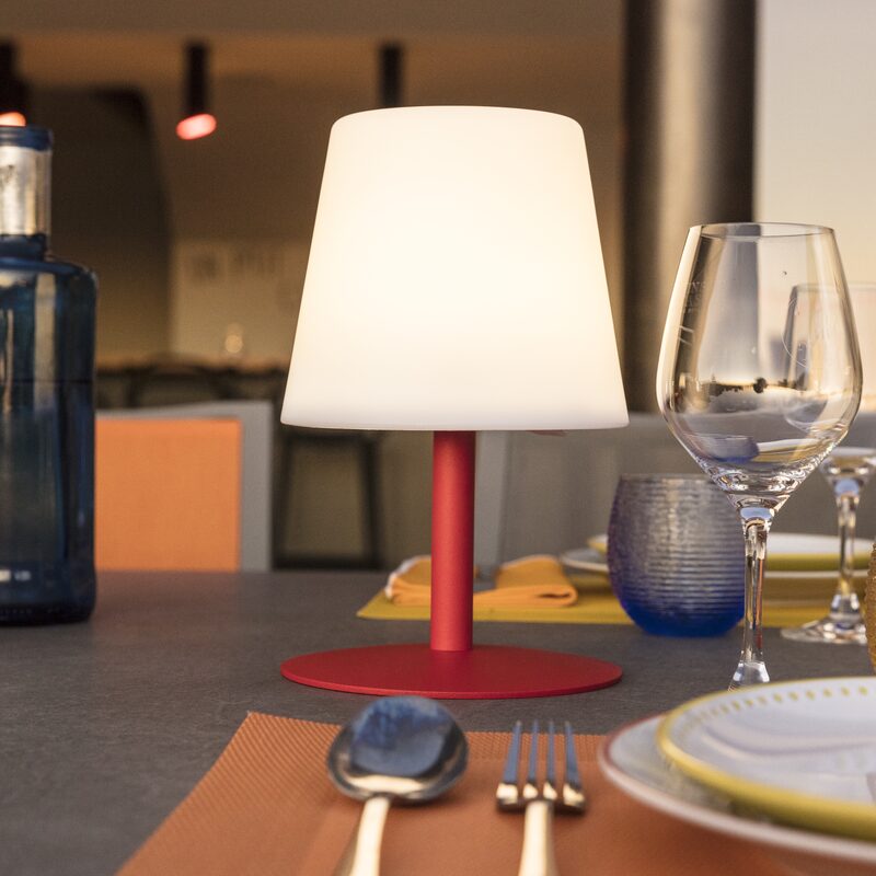 Lampe à poser STANDY coloris rouge 26 x 15 cm