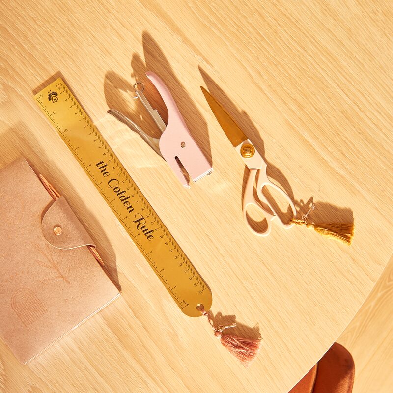 Ciseaux POMPON & CHARME coloris rose