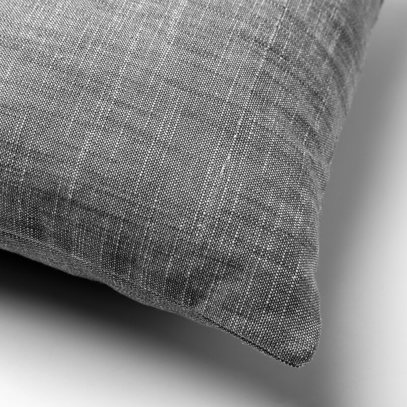 Coussin NATY coloris gris anthracite 45 x 45 cm