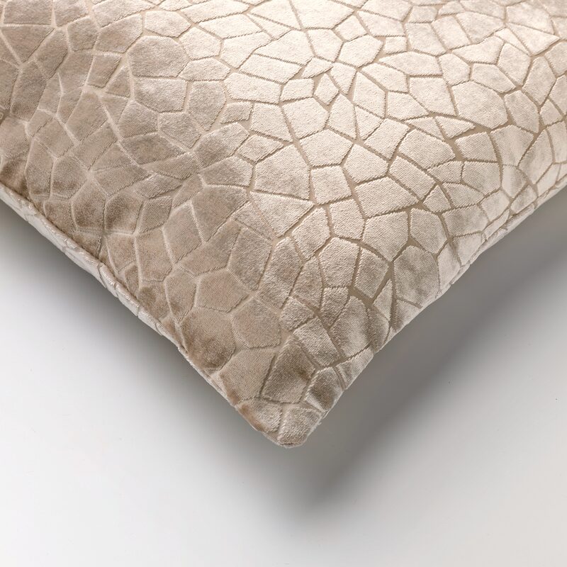 Coussin ATO coloris beige 45 x 45 cm