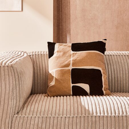 Coussin KUBU coloris noir/beige 50 x 50 cm