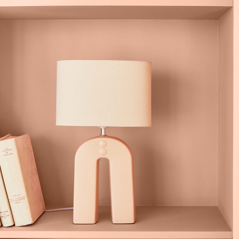 Lampe à poser OSIRIS coloris beige rosé 44 x 26 cm