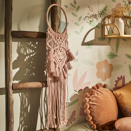 Suspension en macramé SURIA coloris rose poudré