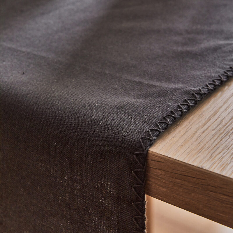 Chemin de table DELIA coloris anthracite 45 x 170 cm