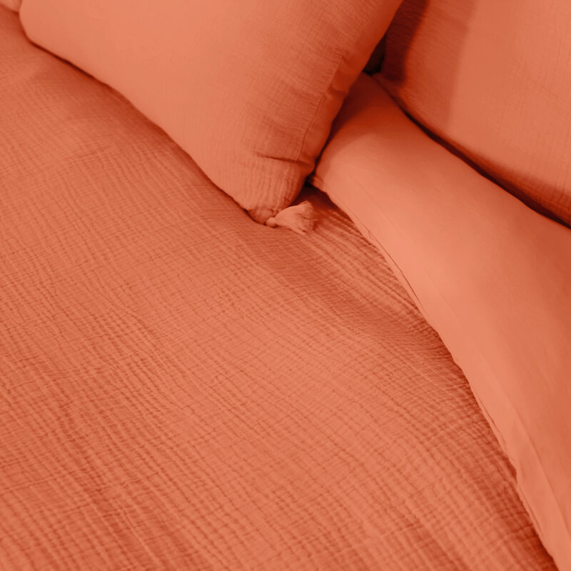 Parure de lit en gaze de coton ANOKIAS coloris caramel 240 x 220 cm