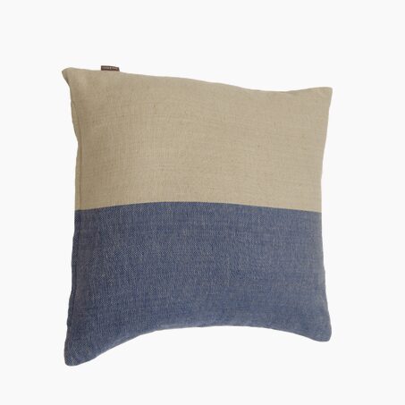 Coussin HALF coloris navy/beige 45 x 45 cm