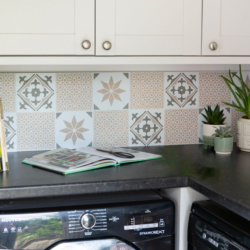 Revêtement décoratif adhésif MINI WALL TILES ALIA SAGE GREEN coloris sauge